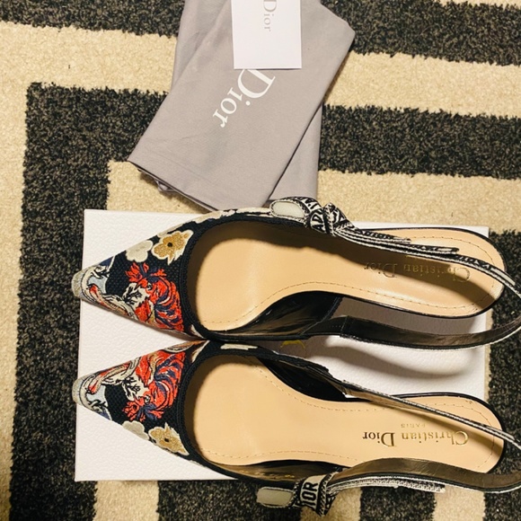 Christian Dior Embroidered Slingback Kitten Heel Pump - Picture 6 of 7